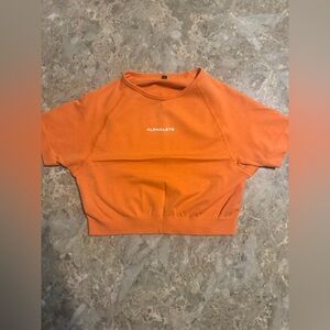 Alphalete Amplify Crop top
